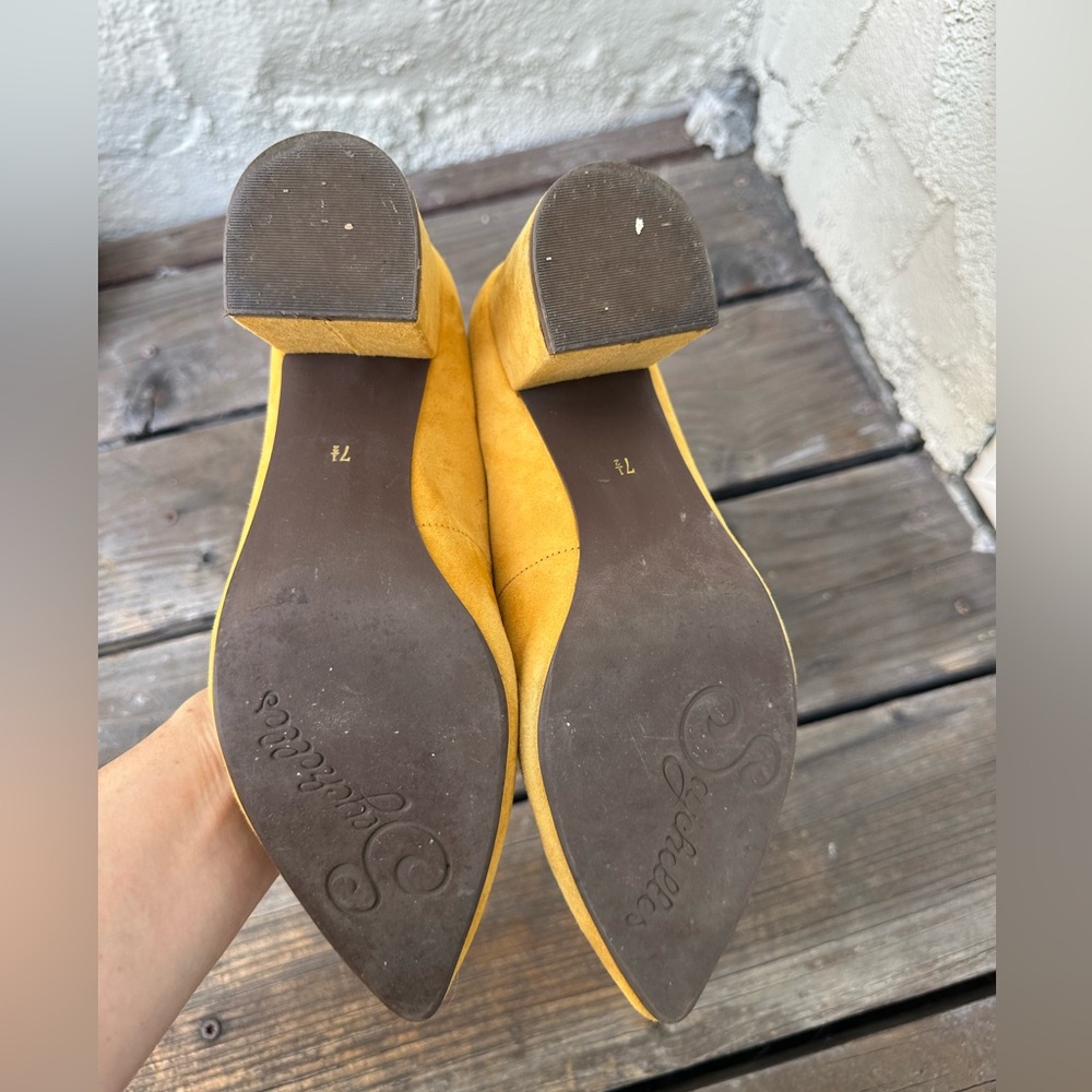 Mustard Seychelles Retro Modern Heels - Picture 9 of 11
